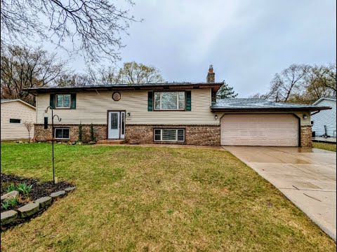 Houses for Rent in Eagan Minnesota 4BR/2BA by Property Management in Eagan