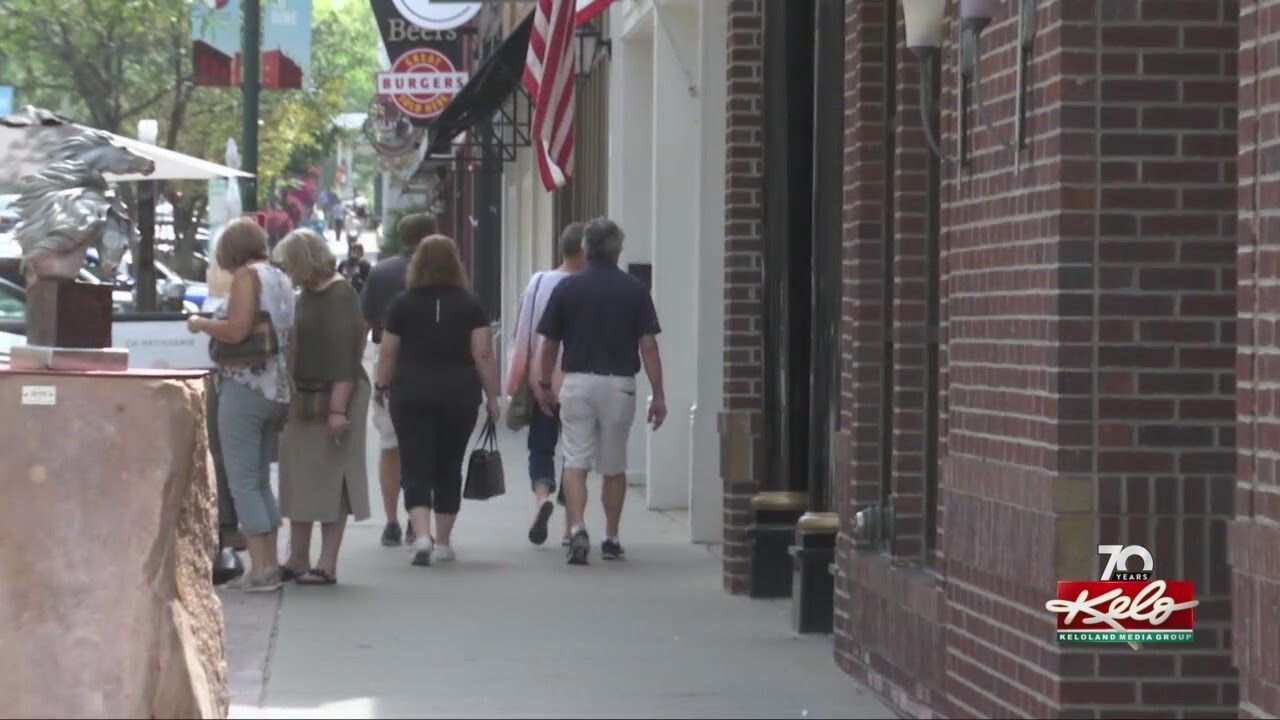September's First Friday in Sioux Falls sees hot weather