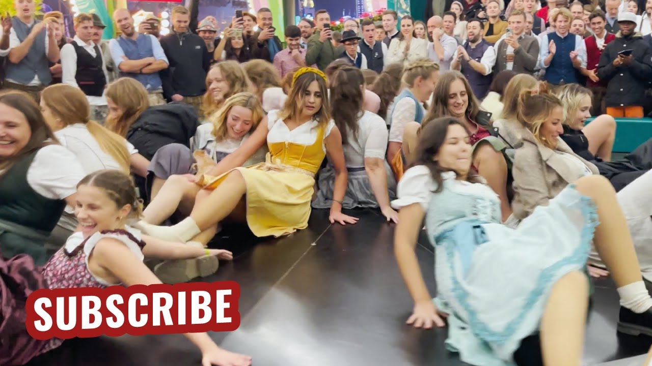 Girls Gone Wild on the Teufelsrad at Oktoberfest! 🔥🎡