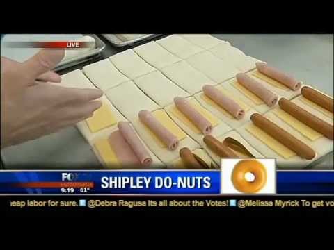 Houston Restaurants - Shipley Do-Nuts - Making Kolaches