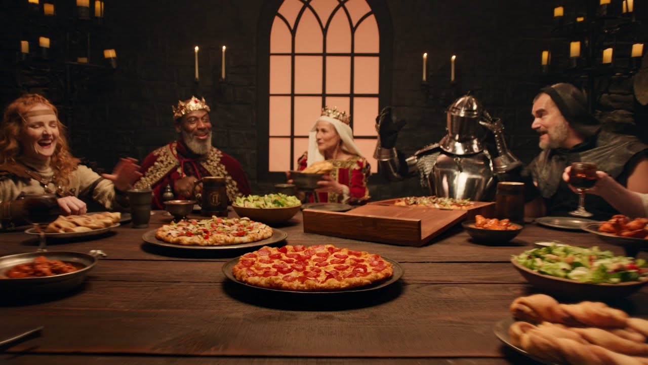 Round Table Pizza - Feast of Heroes (30)
